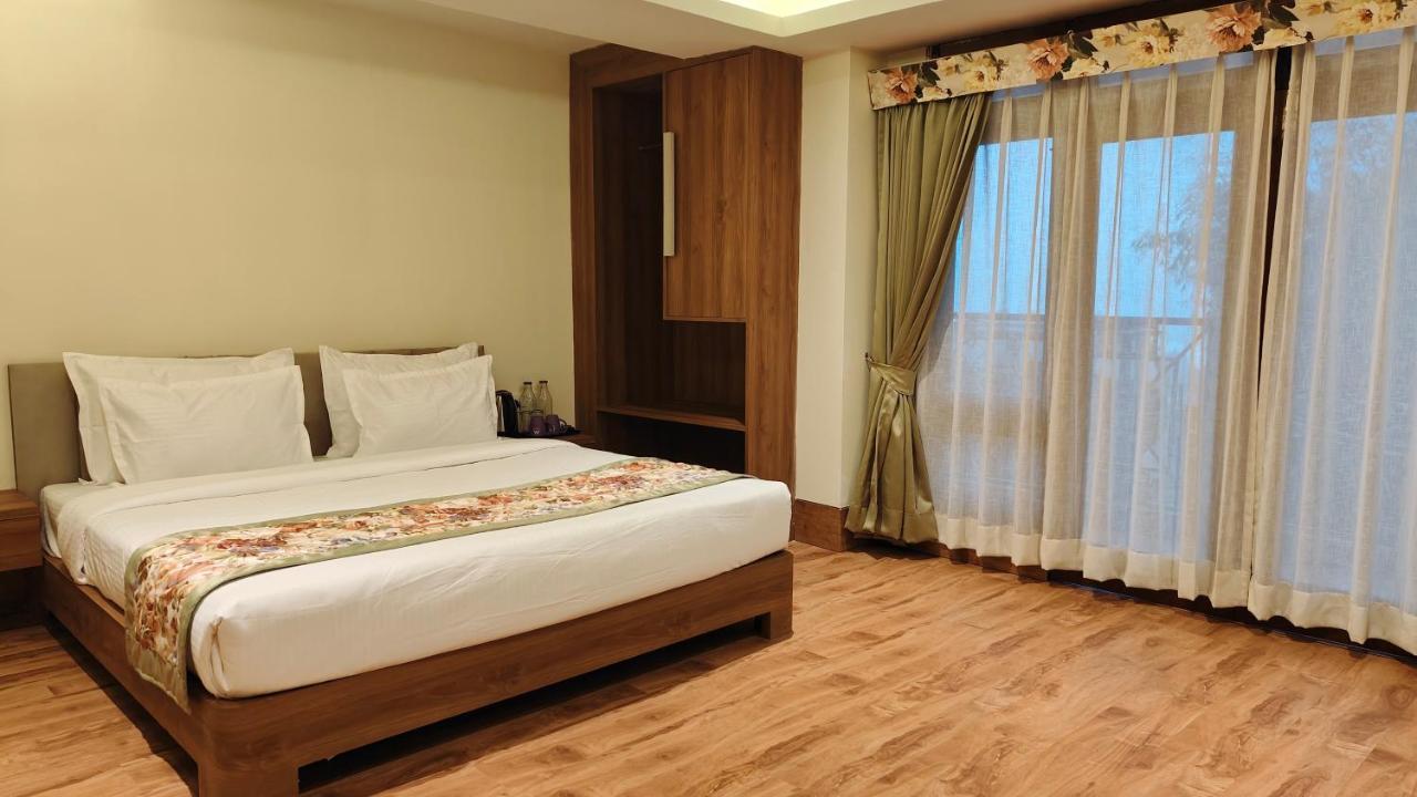 Mount Polaris Suites & Spa Калимпонг Екстериор снимка