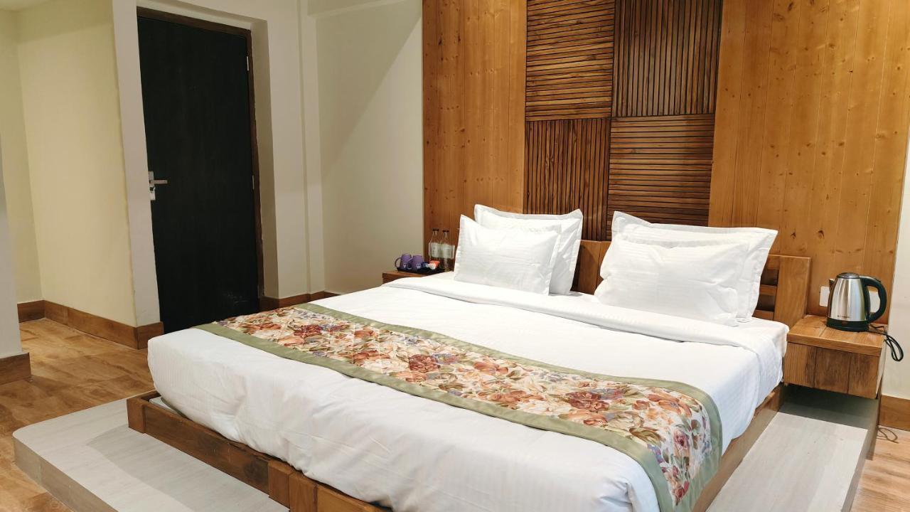 Mount Polaris Suites & Spa Калимпонг Екстериор снимка