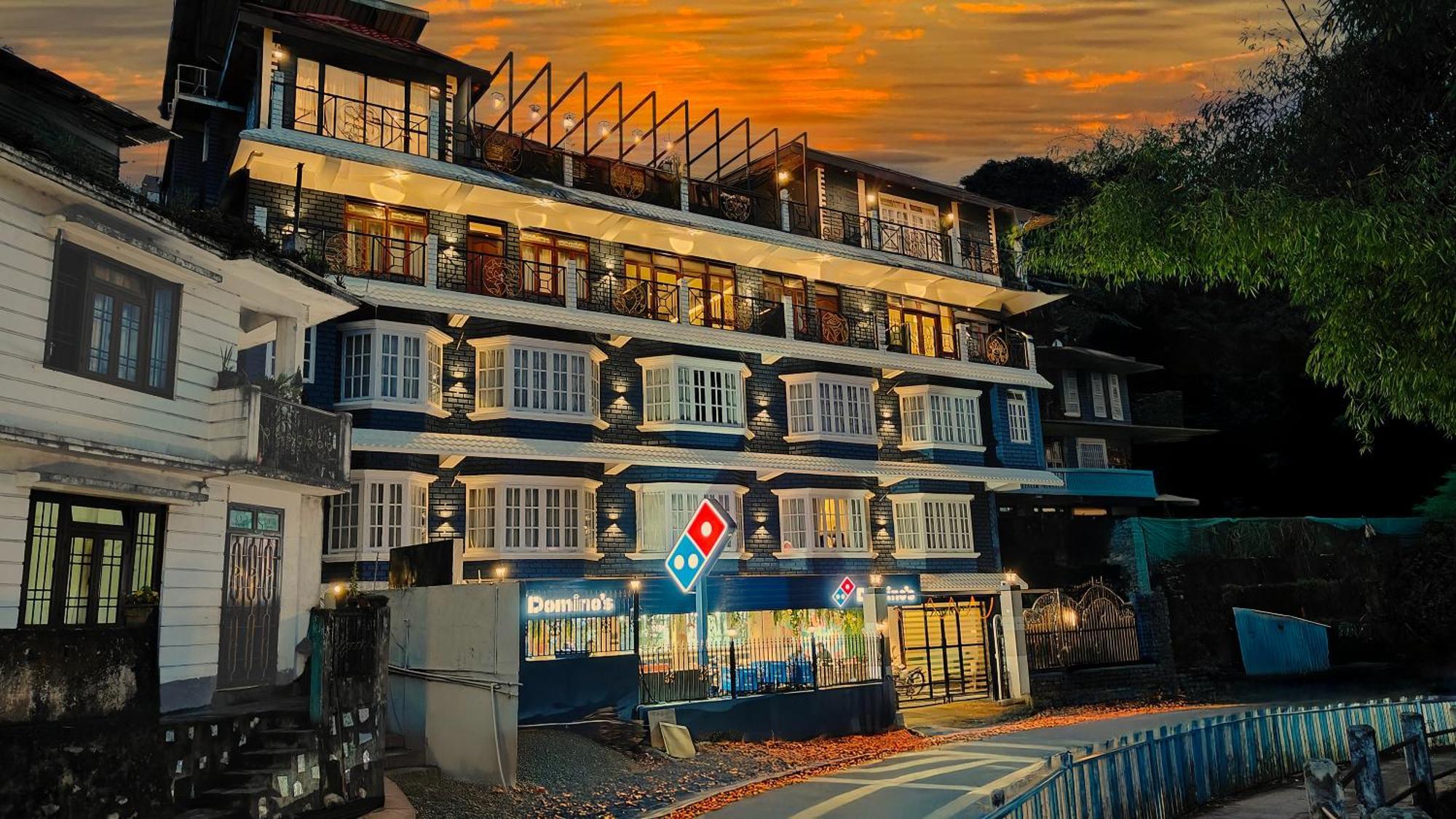Mount Polaris Suites & Spa Калимпонг Екстериор снимка